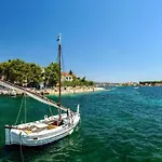 Apartment In By Sandy Brodarica (Sibenik-Knin)