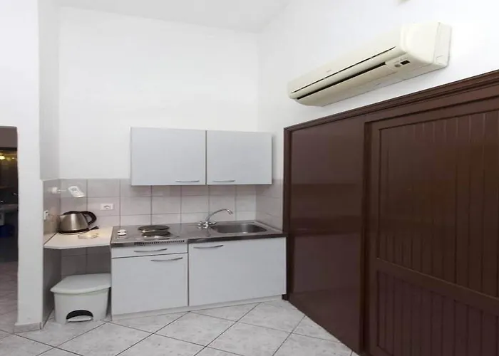 In By Sandy Apartman *